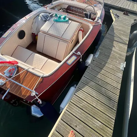 Classic Boat 船屋 *