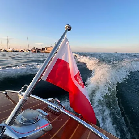 Classic Boat Botel Sopot