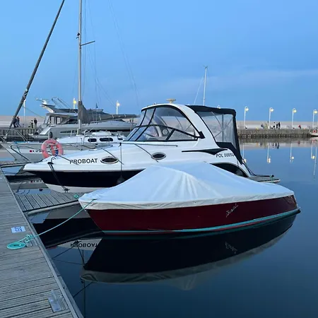 ספינת מלון Classic Boat *